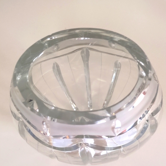 Oval Crystal Vase - Picture 2 of 4